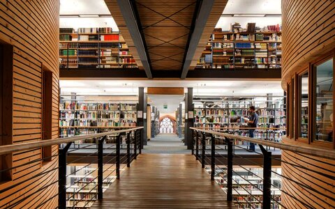  Ausstellung „Frauen im geteilten Deutschland“ 