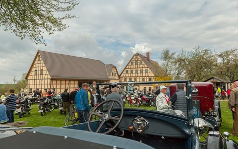 17. Oldtimertreffen "Gentlemen, please start your engines" 